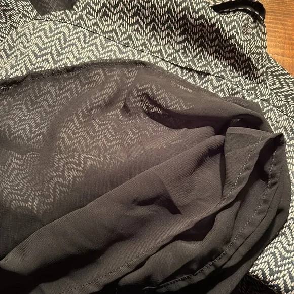 Loft lightweight silky feel business casual tank - Picture 4 of 4